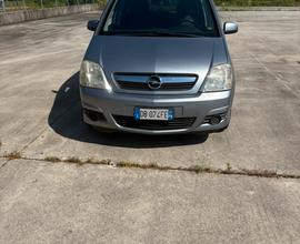 Opel meriva adatta a neopatentati