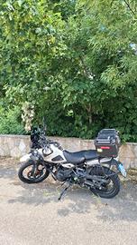 Royal Enfield Himalayan 450 + tanti accessori