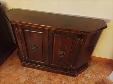 Mobiletto antico artigianale in legno massiccio