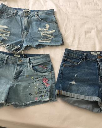 Tre paia di JEANS CORTI