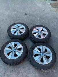 Gomme + cerchi Nissan NV 200 R15 anno 2019