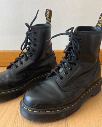 Anfibi Dr.. Martens