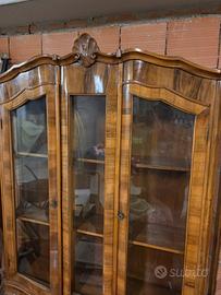 Mobili robusti in legno massello stile Old America