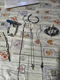 Bracciali e collane 