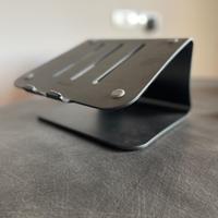 Supporto rialzato per computer potatile