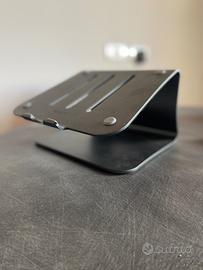 Supporto rialzato per computer potatile