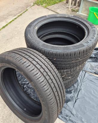 Continetal 205/55 R17 V XL