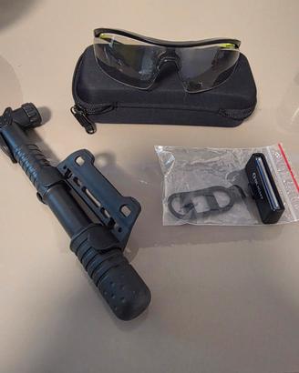 occhiali ciclismo + luce posteriore Olight e pompa