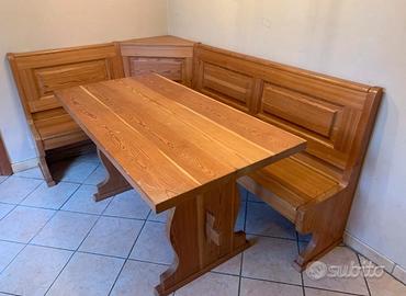Tavolo con giropanca contenitore legno di larice