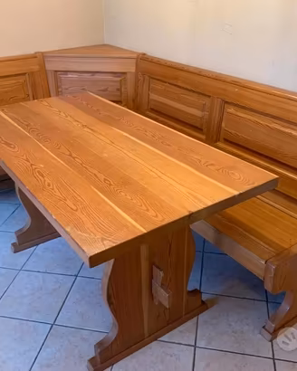 Tavolo con giropanca contenitore legno di larice