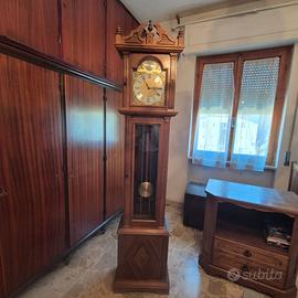 Orologio a pendolo "tempus fugit"