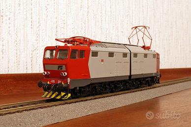 Locomotiva Roco 43613 o 43613.1 "Camilla" "FS"