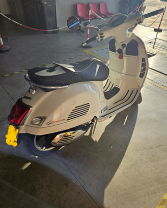 Vespa gts 300s abs esp con pochi km come nuova
