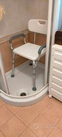 Sedia doccia per anziani o disabili