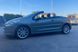Peugeot 207 1.6 VTi 120CV CC Féline