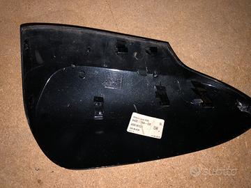 Cuffia specchietto DX nero Toyota Yaris