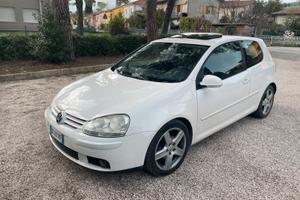 Volkswagen Golf 1.6 metano