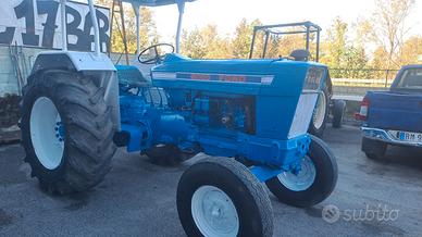 Trattore Ford 5000
