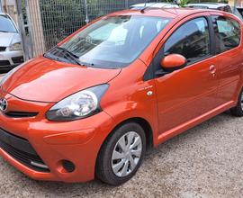 Toyota Aygo 1.0 12V VVT-i 5 porte Orange Connect