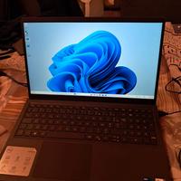 Dell Inspiron 15 3520 12th i5-1235U 16gb 500 SSD