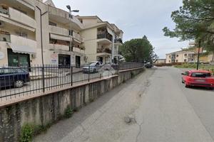 NEGOZIO A CASTROVILLARI