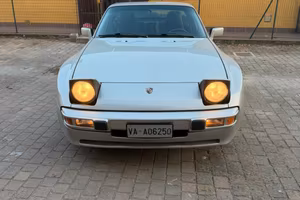 Porsche 944 S