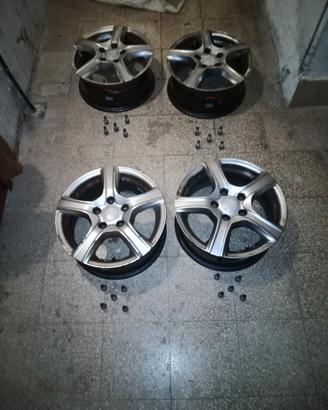 Set di 4 cerchi in lega MAK raggio 15