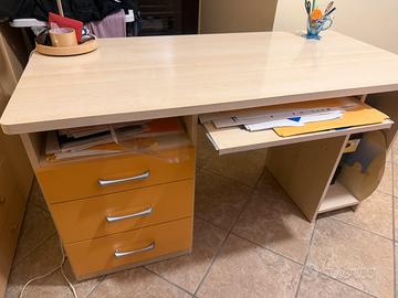 Scrivania 140 x70
