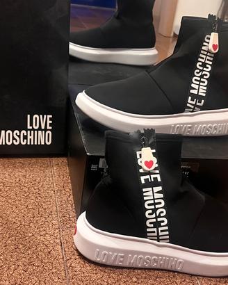 Sneakers a calzino Love Moschino