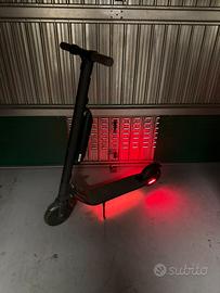 Monopattino elettrico Segway Ninebot ES2