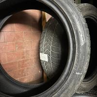 Tutte e 4 , Hankook 330 W 215/45 R 93V