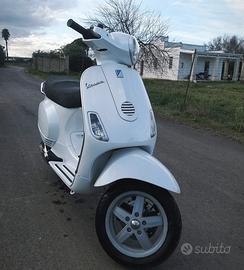vespa scooter 125 lx