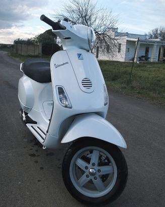 vespa scooter 125 lx