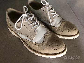 Stringate beige 