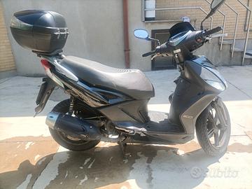 Scooter agility 16+  200i 