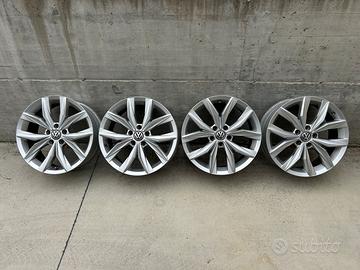 Cerchi in lega 18 originali Volkswagen, anno 2016