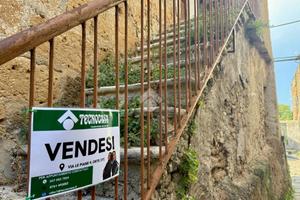 2 LOCALI A VASANELLO