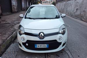 Renault Twingo  night & day 