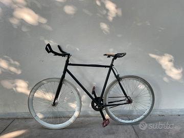 Bici a scatto fisso