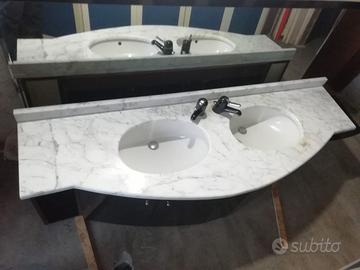 mobile bagno e specchiera