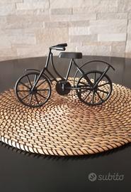 Bicicletta decorativa in metallo