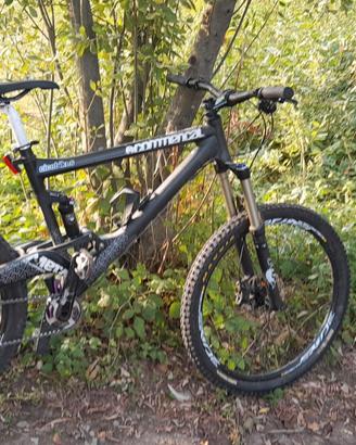 Mtb muscolare biammortizzata