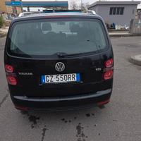 Volswagen touran
