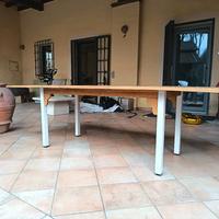 Tavolo in legno di Frassino apribile 