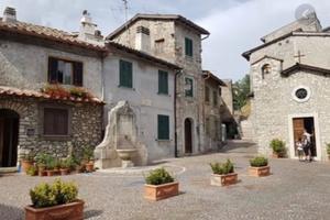 Terreno con rudere 5.000.00mq