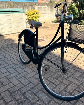 BICICLETTA  DA DONNA CON CESTINO