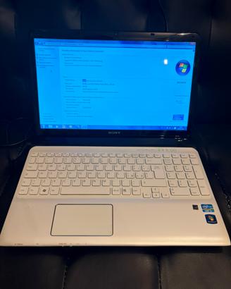 PC portatile Sony VAIO modello SVE1511P1EW
