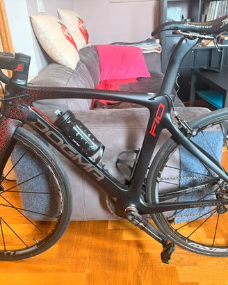 Pinarello F10 montata Campagnolo