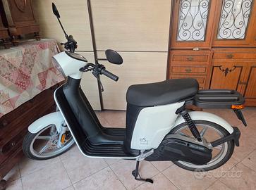 Scooter Askoll eS2 