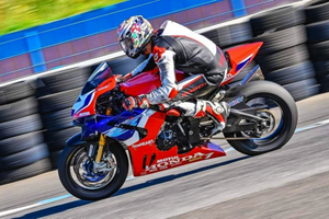 Honda CBR1000RR-R SP pronto pista